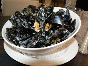 BRAISED CONWY MUSSELS | Epicurean Traveler