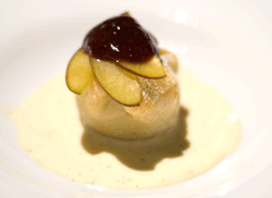 Sahajdak's sweet bun with vanilla sauce and plum butter